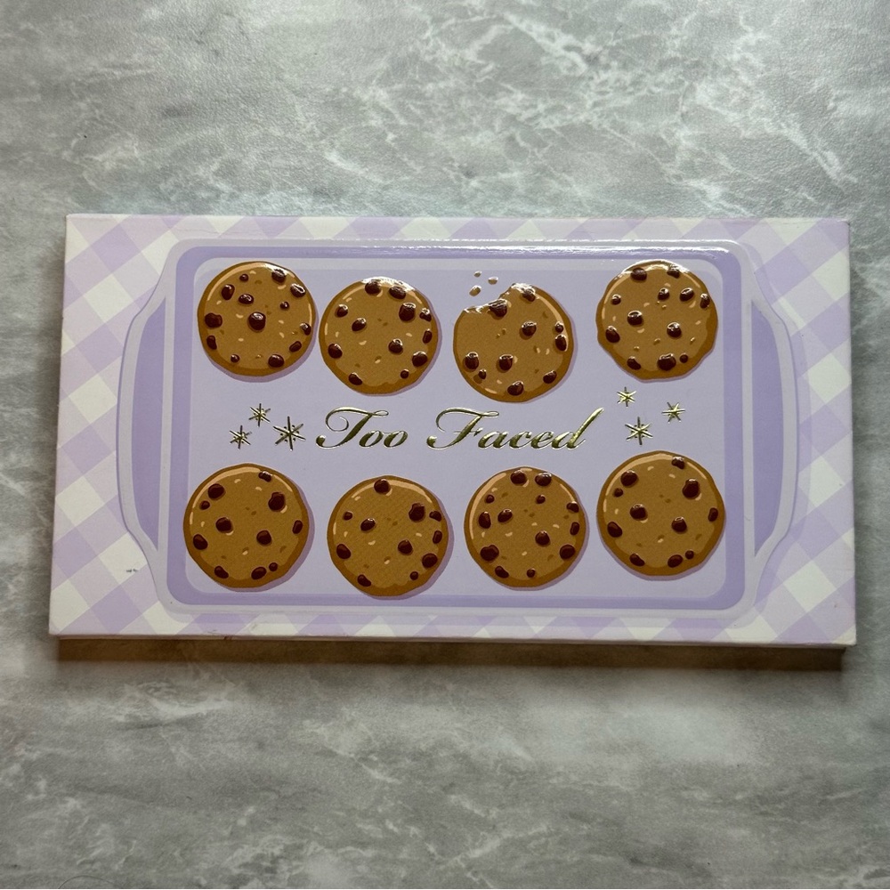 Too Faced Christmas‎ Bake Shoppe Chocolate Chip Palette